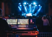 最佳照明设计师们如何看待灯光设计！